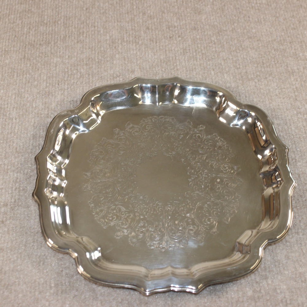 Oneida USA Silverplate Scalloped Round Etched Floral Serving Tray 10 Inch